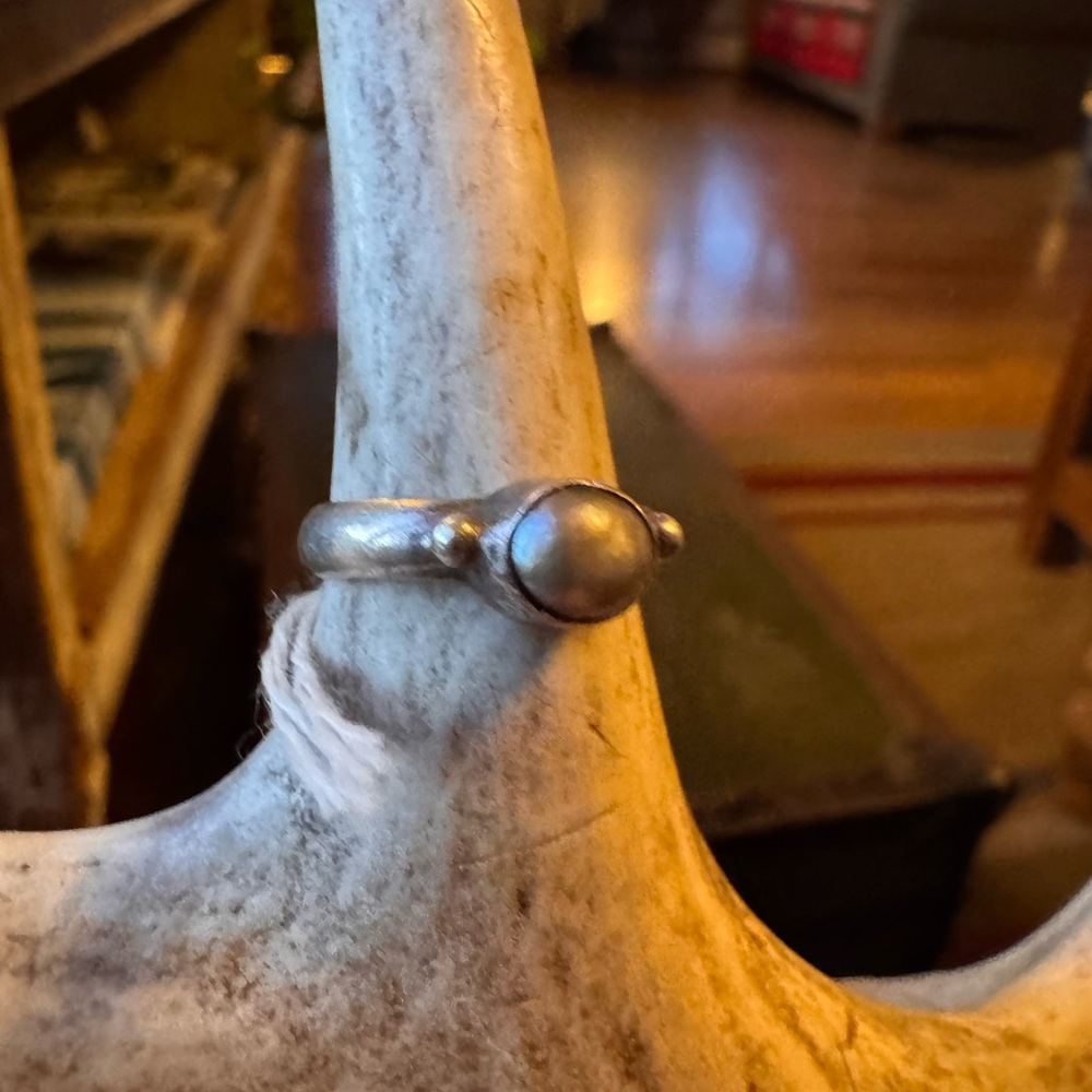 Vintage Sterling Silver Dome Accent Ring - Silver - Size 5.5